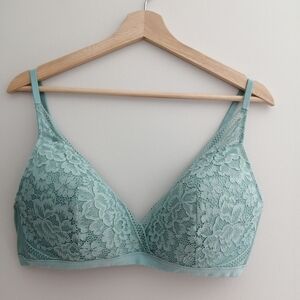 Knix Lace Deep V Bralette in Sage Plus Size XXL (Fits 40 A-DD)